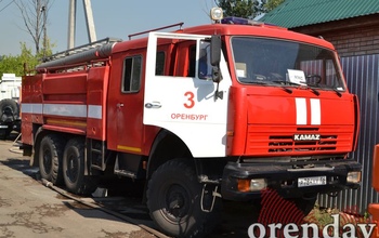 В Курманаевском районе при пожаре на летней кухне пострадал 72-летний мужчина