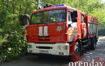 В Саракташе пожарные спасли мужчину из горящего дома