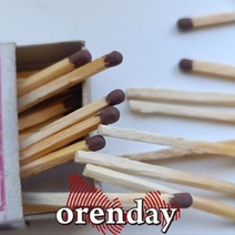 В Орске и Новотроицке мужчина в балаклаве поджигал двери квартир