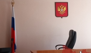 В Оренбуржье покупатель бутылкой рассек голову продавцу
