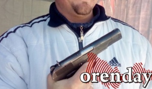 Деревенский триллер: в Новосергиевском районе езда на мопеде довела до пальбы из пистолета