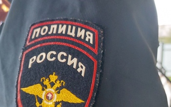 В Оренбурге женщина оттаскала сотрудницу полиции за волосы