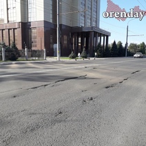 В Оренбурге автобус въехал в столб возле ОГУ, есть пострадавшая