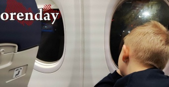 Житель Оренбуржья самоудовлетворял себя в самолете рядом с ребенком (18+)