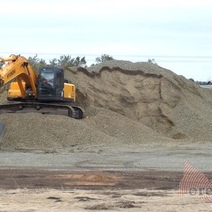Разрушенный в паводок мост в поселке Паника стал предметом спора о том, кто должен его ремонтировать