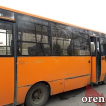 В Оренбурге пенсионерка сломала плечо, упав в автобусе