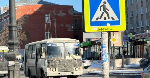 В Оренбурге водитель, из чьего автобуса выпала пассажирка, лишился прав