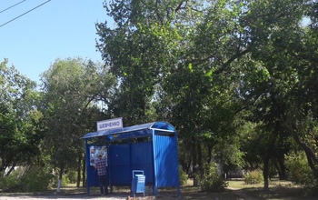 За два дня в поселке имени Куйбышева должны оборудовать четыре остановки