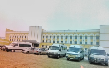 Оренбурженка выпала из автобуса, который вдобавок проехал по ее ноге