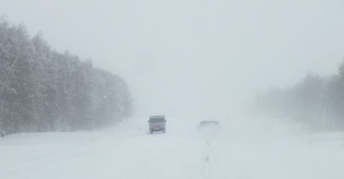Внимание, водители! В Оренбуржье из-за непогоды начали перекрывать трассы