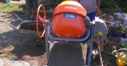 В Оренбурге рассмотрят спор о повреждении дома из-за соседской стройки