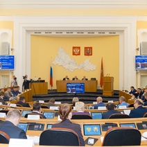 Депутаты оренбургского Заксоба подняли до 200 тысяч рублей штрафы за незаконный выброс мусора и отказали в помощи «детям войны»