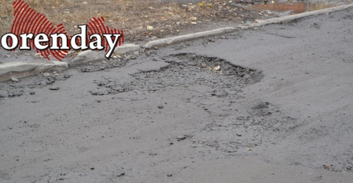 Житель Оренбурга отсудил у мэрии более 600 тысяч рублей за яму на дороге