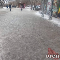 Упала, очнулась, гипс: оренбурженка отсудила деньги за свои страдания на остановке