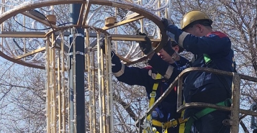 Световые иллюминации и муралы украсили Медногорск