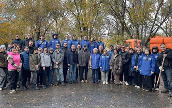 Депутаты Оренбургского городского Совета приняли участие в субботнике в сквере на улице Ткачёва