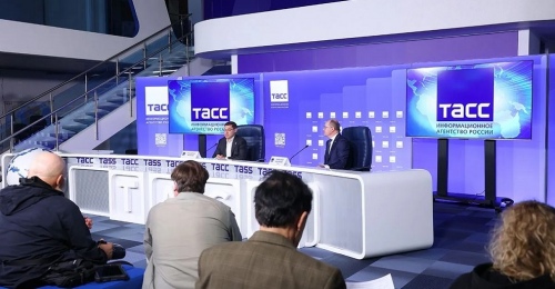 Владимир Якушев: «Мы еще больше сплотились вокруг Президента, вокруг флага»