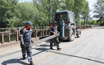 Уральская Сталь помогла отремонтировать повреждённые наводнением мосты через Урал
