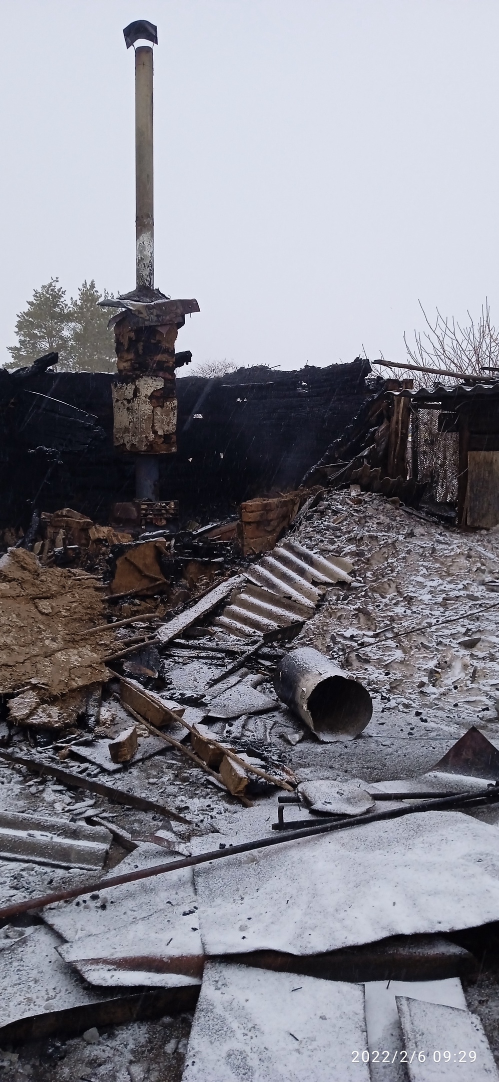 В селе Краснохолм огонь уничтожил баню