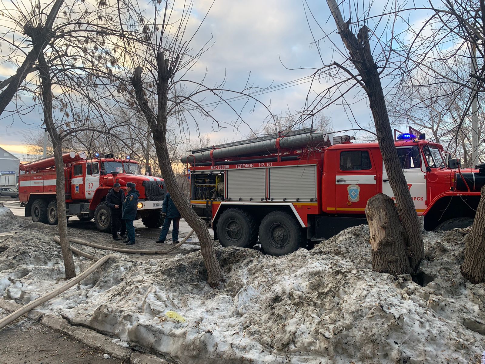 В Медногорске на пожаре огнеборцы спасли семь человек | Новости Оренбурга