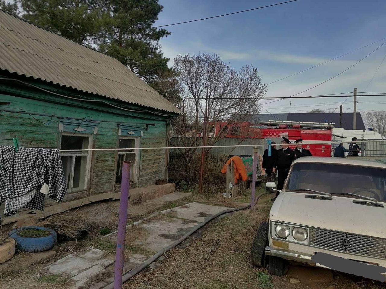 Погода степановка оренбургская. Поселок Переволоцкий. Дом в Переволоцке.