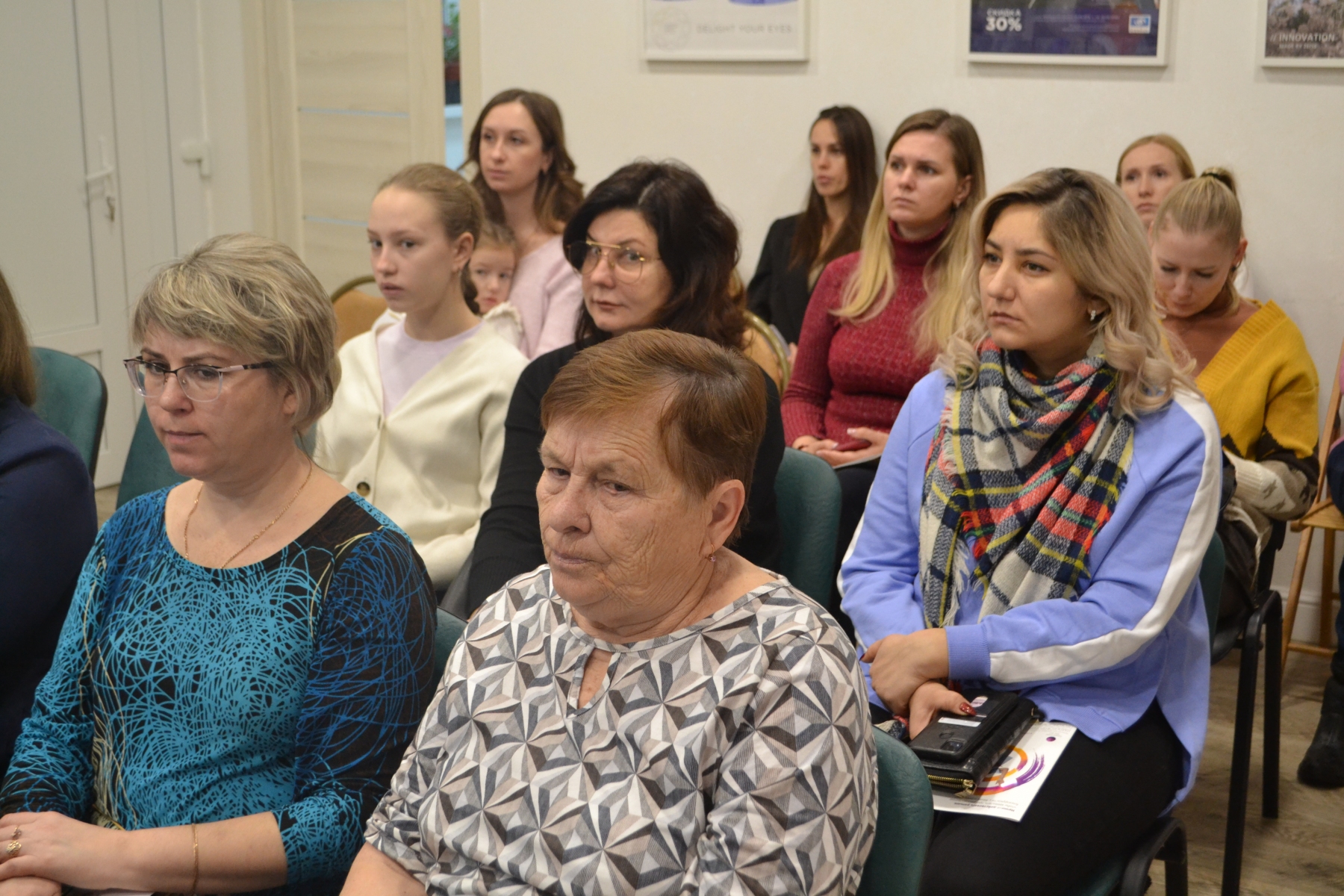 В Оренбурге родители и дети получили помощь опытных офтальмологов и узнали  о контроле близорукости | Новости Оренбурга