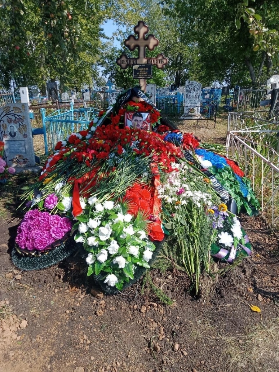 Сво георгиевск. Кладбище в Гуково погибших на сво.