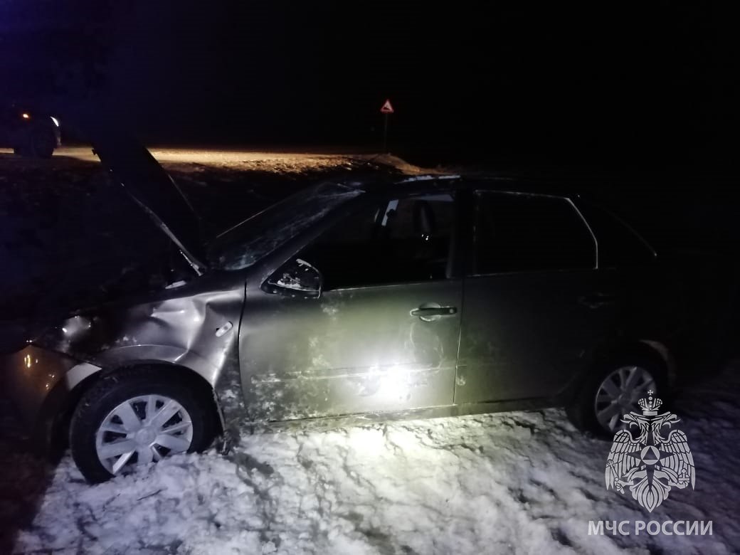 В Оренбуржье в слетевшем в кювет авто погиб человек | Новости Оренбурга