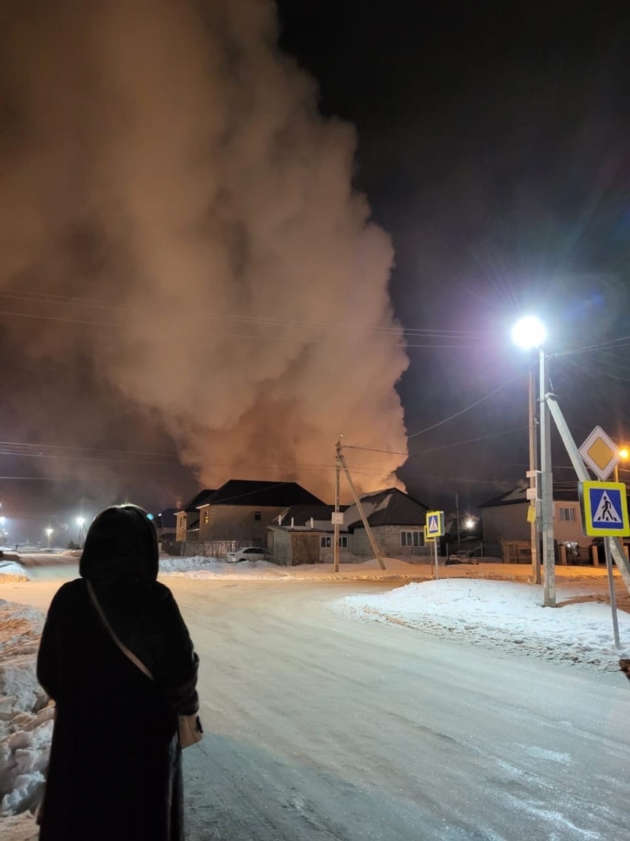 В Оренбургском районе сгорел жилой дом и хозпостройка | Новости Оренбурга