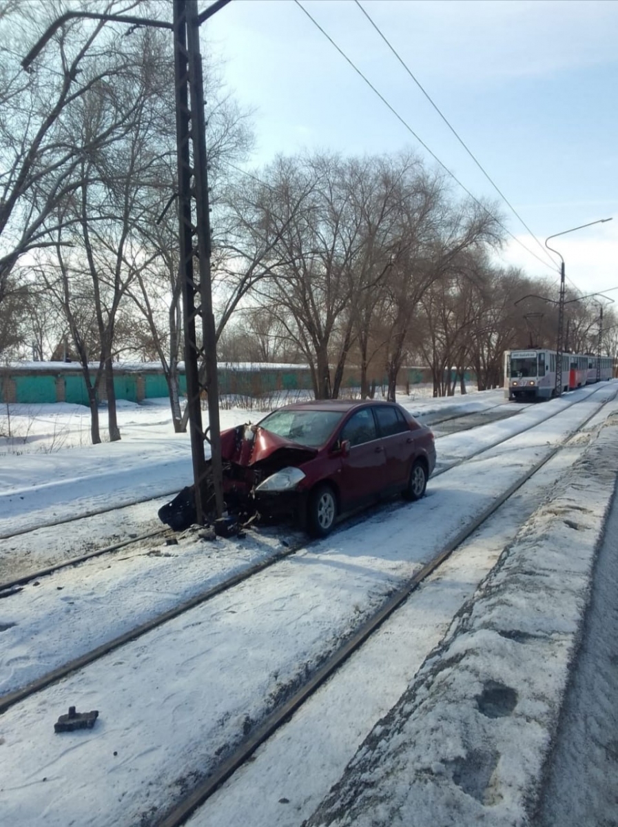 В Новотроицке автоледи на 