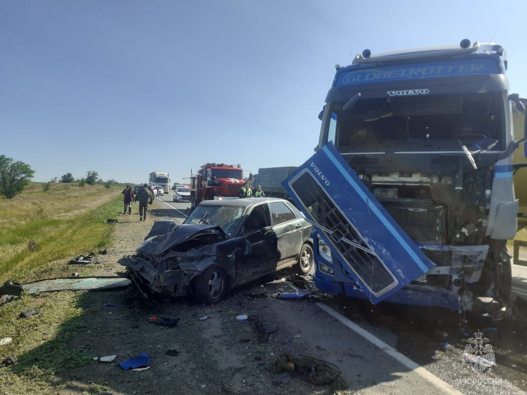 В Октябрьском районе в страшном ДТП с большегрузом погиб мужчина (18+) |  Новости Оренбурга