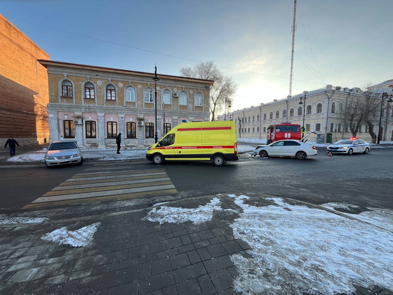 В Оренбурге при столкновении иномарок пострадали два человека | Новости  Оренбурга