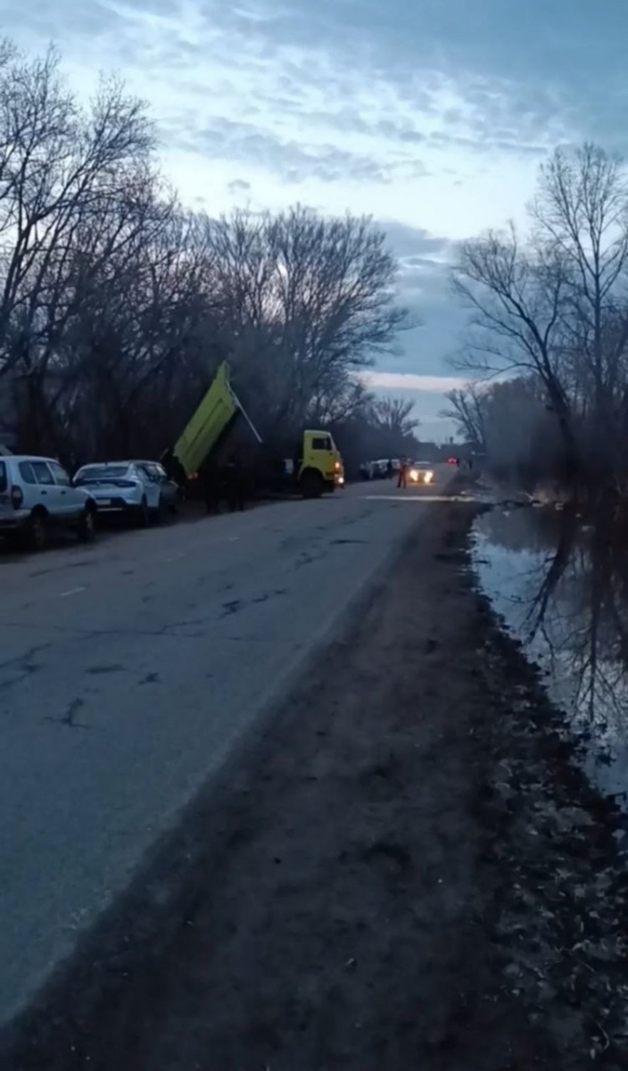 Большая вода подступает в хутор Степановский и 18 Разъезд | Новости  Оренбурга