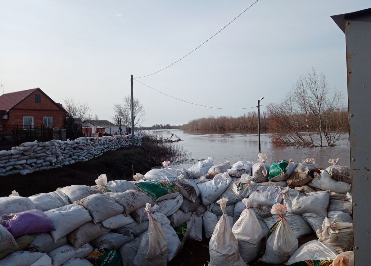 Илек усиленно готовится к приходу большой воды, которая может неожиданно  «нагрянуть» | Новости Оренбурга