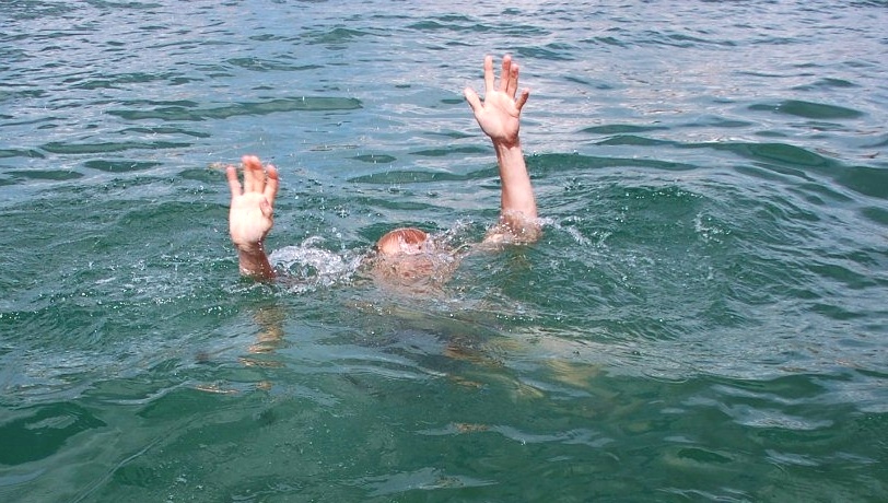 В Оренбуржье на городском пляже из воды спасли 12-летнего мальчика