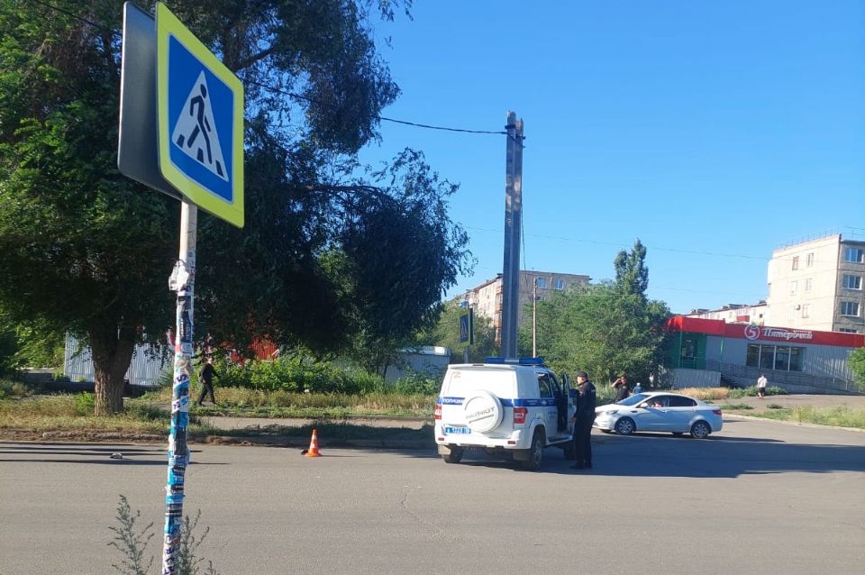 В Новотроицке автомобиль ГАЗель сбил на «зебре» 48-летнюю женщину