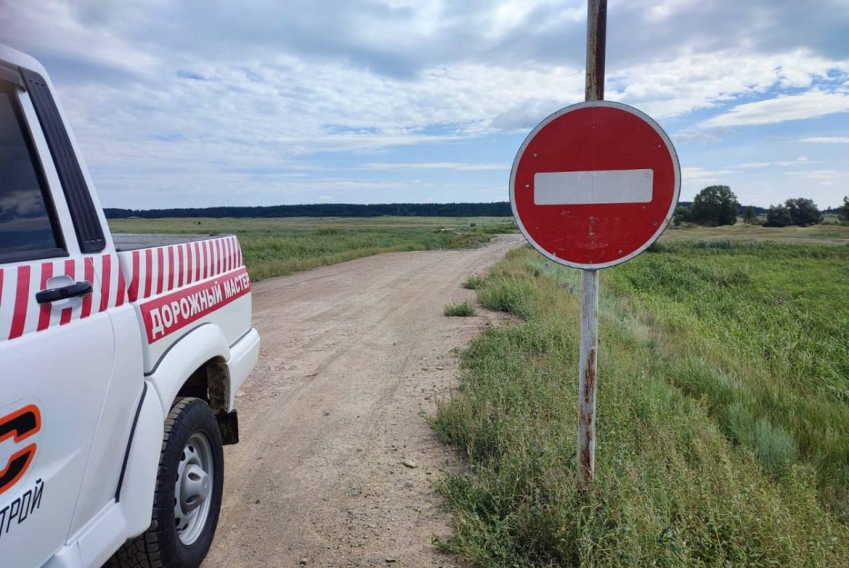 В Оренбуржье закрыли три участка дороги из-за переливов дождевой воды 
