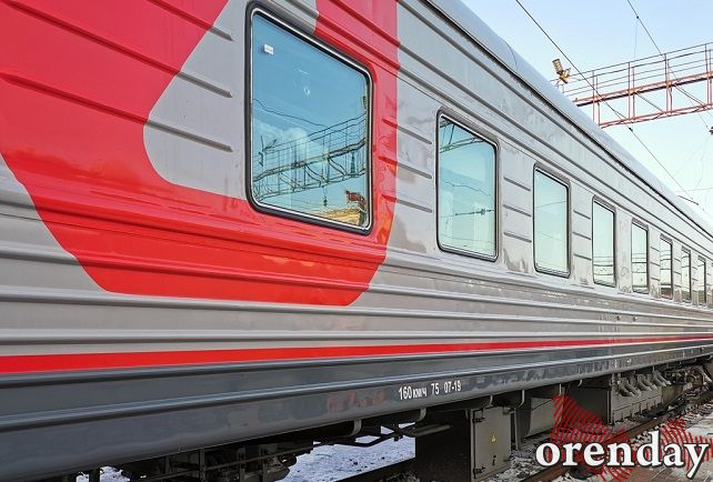 Из-за природных пожаров в Оренбуржье были задержаны поезда